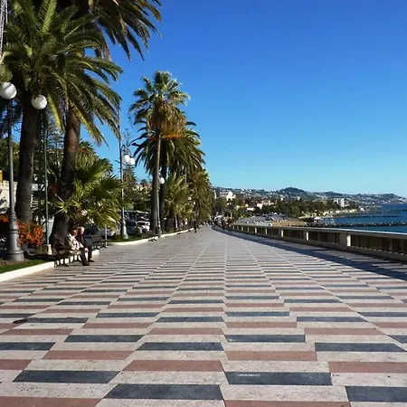 Lägenhet A Pochi Passi Dal Mare Sanremo